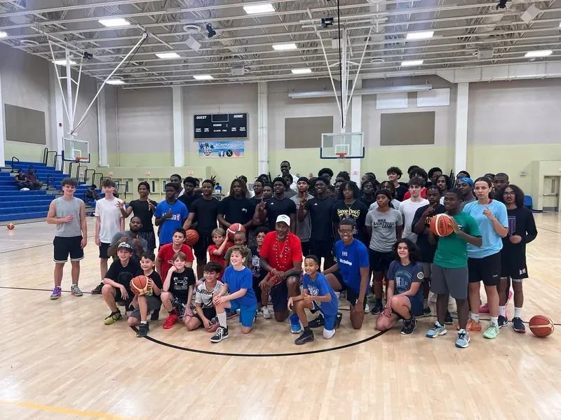 Large basketball clinic group in the gym | Cory McGee